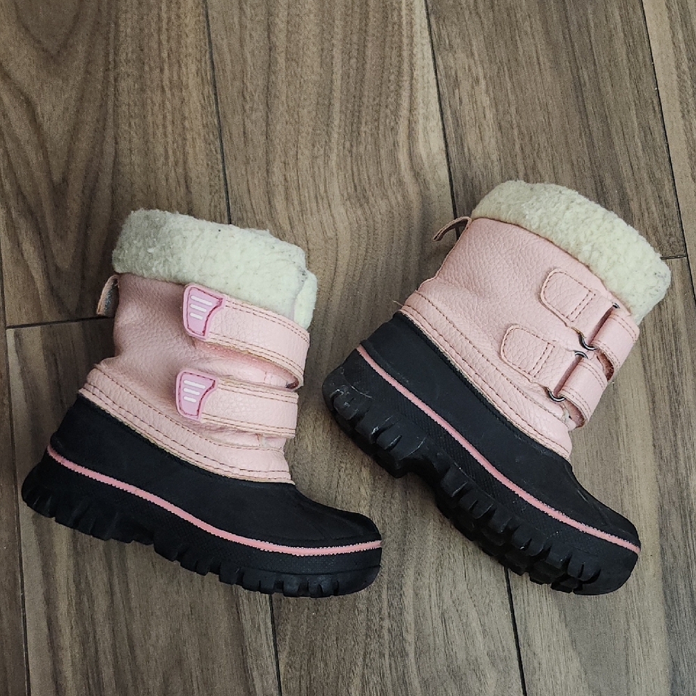 🔥Baby Pink and Black Winter Boots